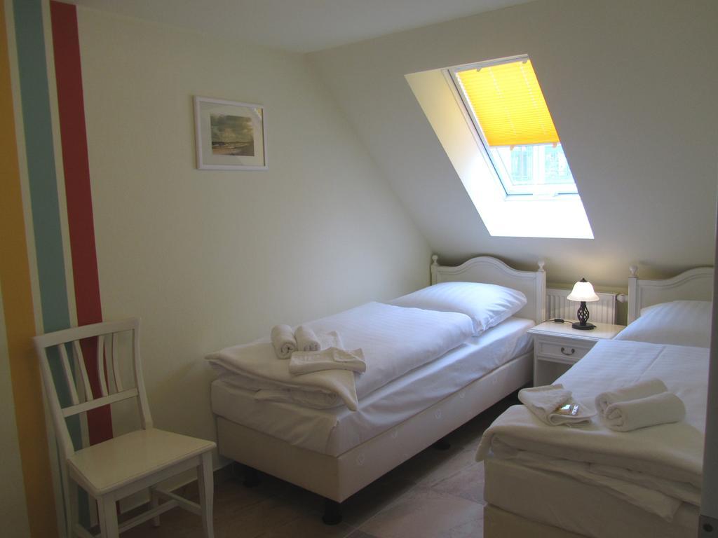 Apartmenthaus Hus Übi by Rujana Binz Habitación foto